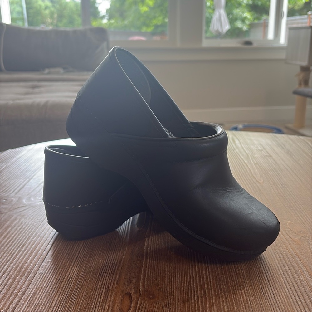 Women’s Dansko Shoes